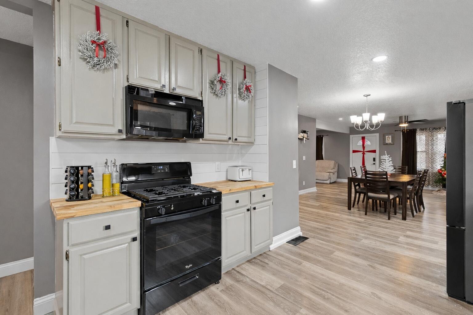 734 South Winter Street Adrian, MI 49221 - Photo 16 of 35 D9EBFADC-CD57-4087-8CAC-BD59A5B8511C