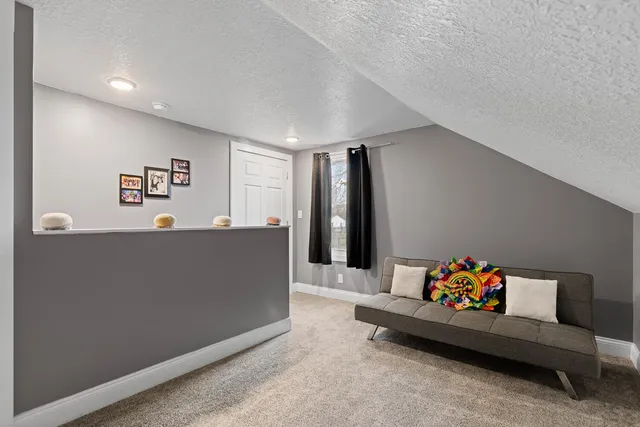 $200,000 | 734 South Winter Street, Adrian, MI 49221