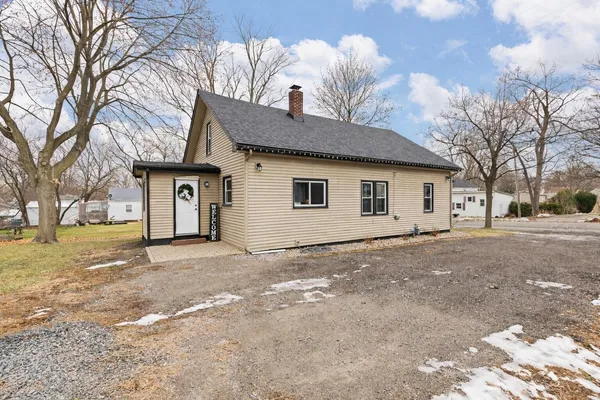 $204,000 | 734 South Winter Street, Adrian, MI 49221
