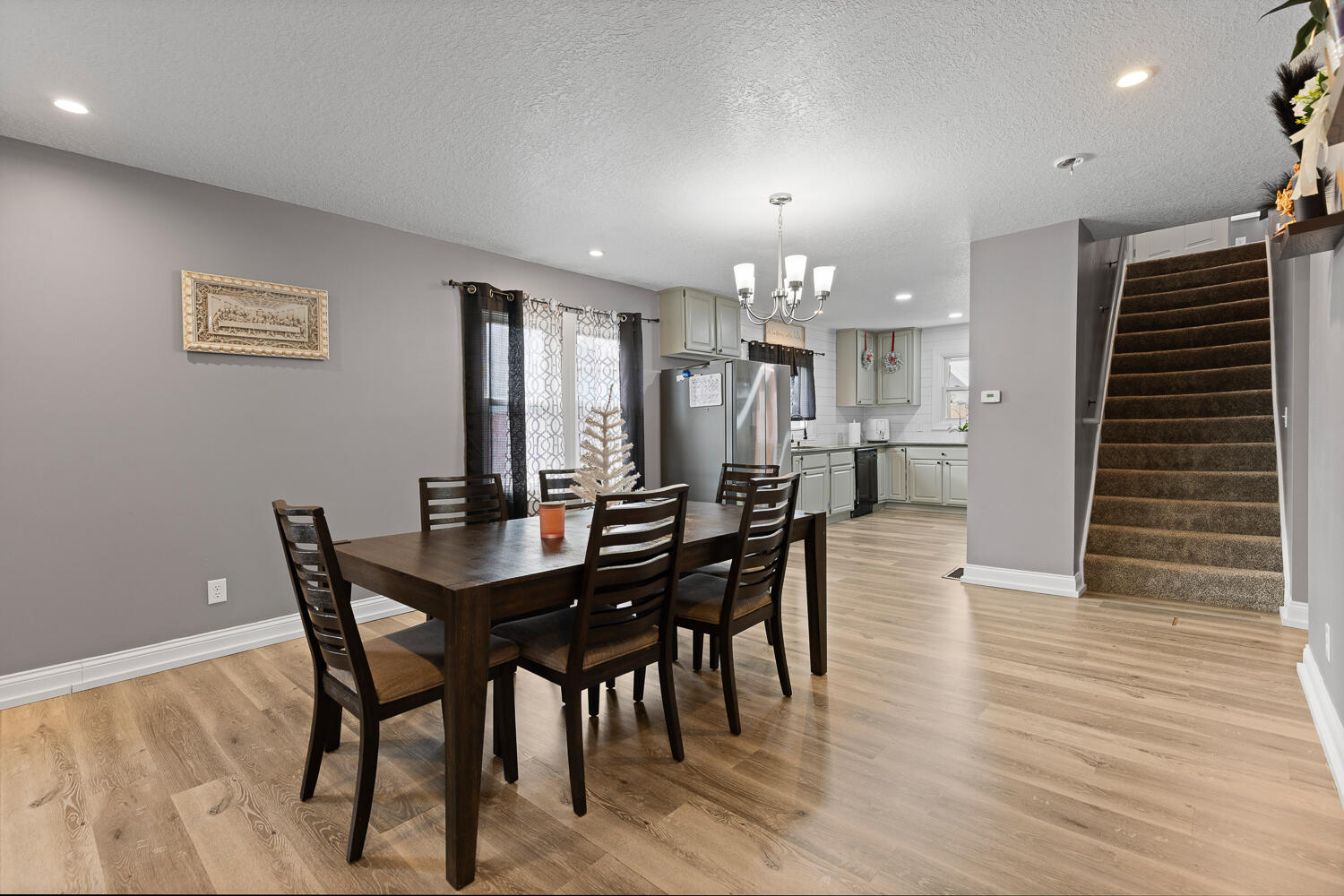 734 South Winter Street Adrian, MI 49221 - Photo 8 of 35 734 S Winter St - 1014