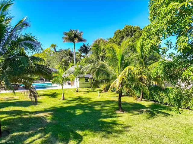 $10,500 | 1890 Oakes Boulevard, Unit A, Naples, FL 34119