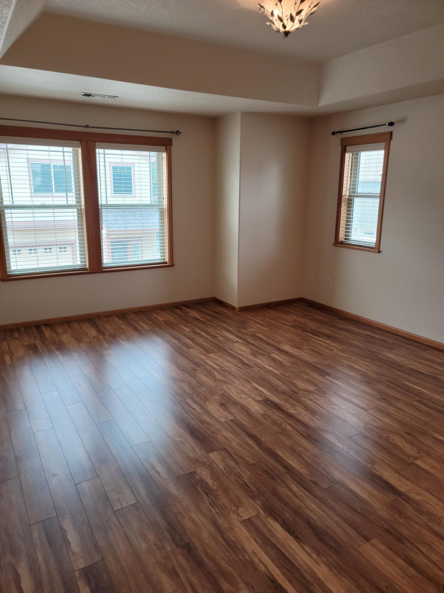 610 Shadow Way Central Point, OR 97502 - Photo 11 of 14 master bedroom 1