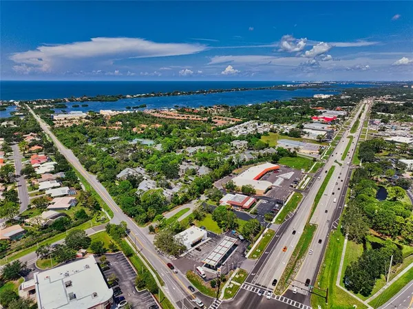 $200,000 | 211 Woodland Drive, Unit 211, Osprey, FL 34229