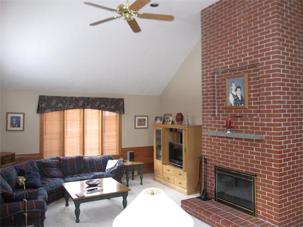 2 Woodcrest Road Westborough, MA 01581 - Photo 8 of 30 Gallery Image 8