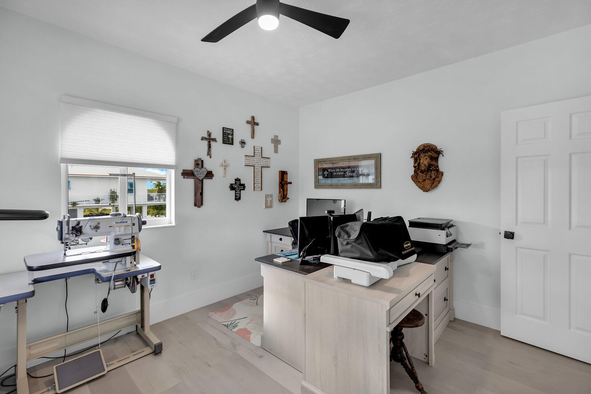 30363 Flamingo Lane Big Pine Key, FL 33043 - Photo 32 of 43 a living room with furniture and a table