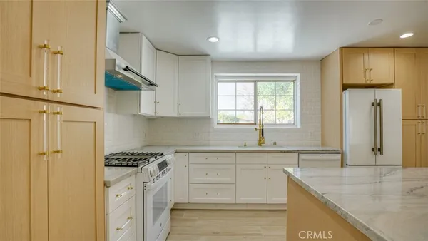 $5,775 | 24306 Gilmore Street, West Hills, CA 91307