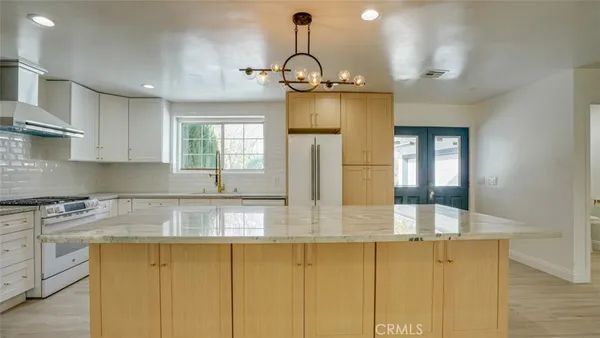 $5,775 | 24306 Gilmore Street, West Hills, CA 91307