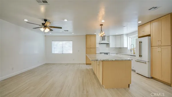 $5,775 | 24306 Gilmore Street, West Hills, CA 91307