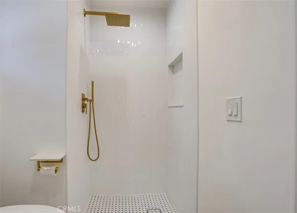 $5,775 | 24306 Gilmore Street, West Hills, CA 91307