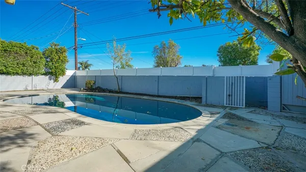 $5,775 | 24306 Gilmore Street, West Hills, CA 91307