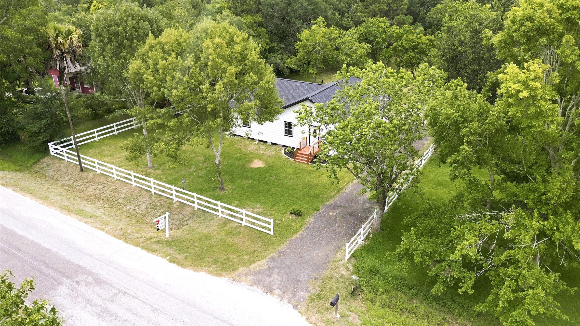 8414 Schiro Road Hitchcock, TX 77563 - Photo 22 of 39