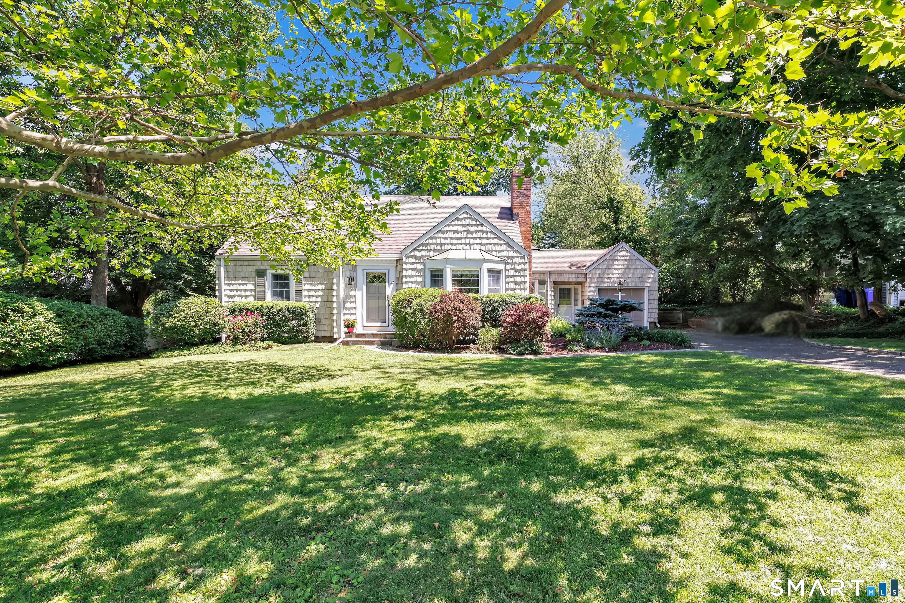 42 Bayberry Road Fairfield, CT 06825 - Photo 1 of 37