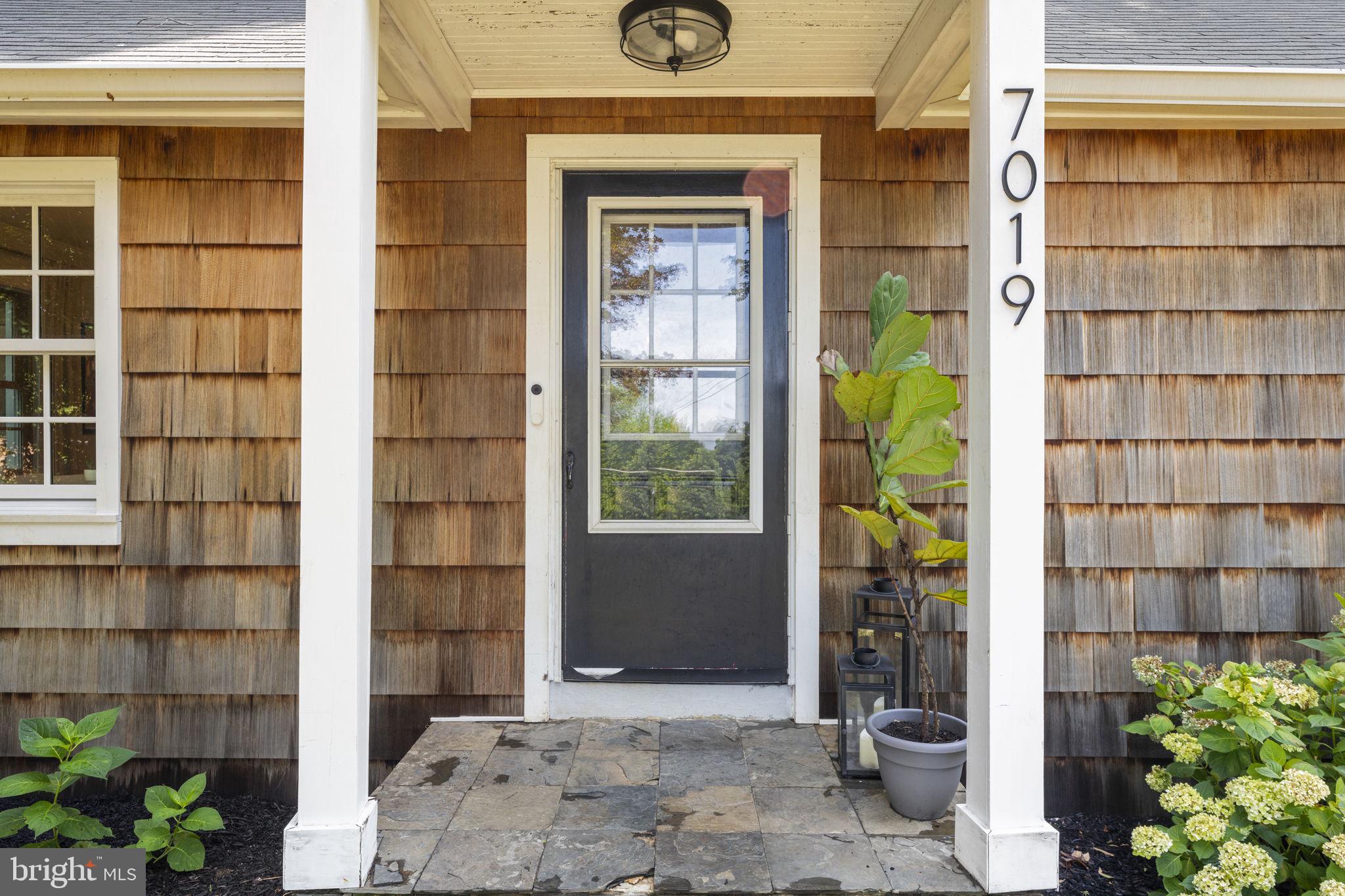 7019 Grove Road Alexandria, VA 22306 - Photo 9 of 43 Gallery Image 9