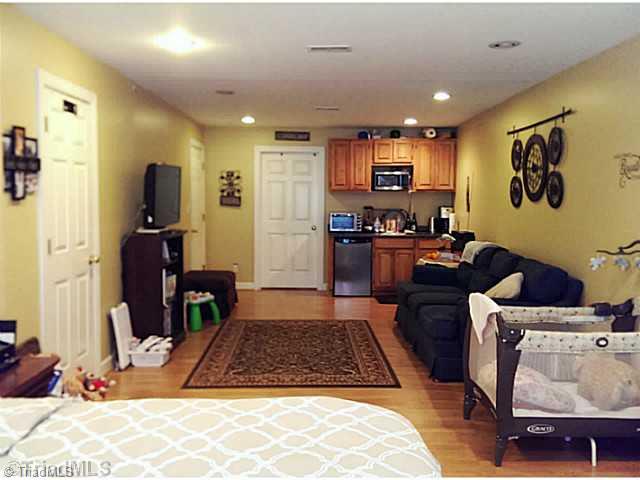 4700 Hearthstone Road Clemmons, NC 27012 - Photo 12 of 16 In-Law Suite.