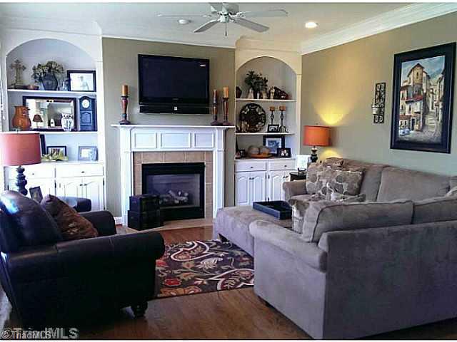 4700 Hearthstone Road Clemmons, NC 27012 - Photo 7 of 16 Den/Family/Great Room.