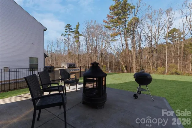 a house view with a garden space