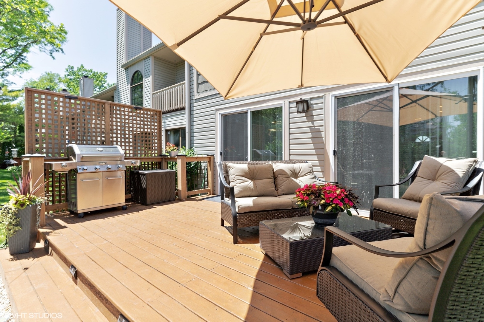 1430 Waukegan Road Deerfield, IL 60015 - Photo 18 of 20 a view of a patio with couches and potted plants