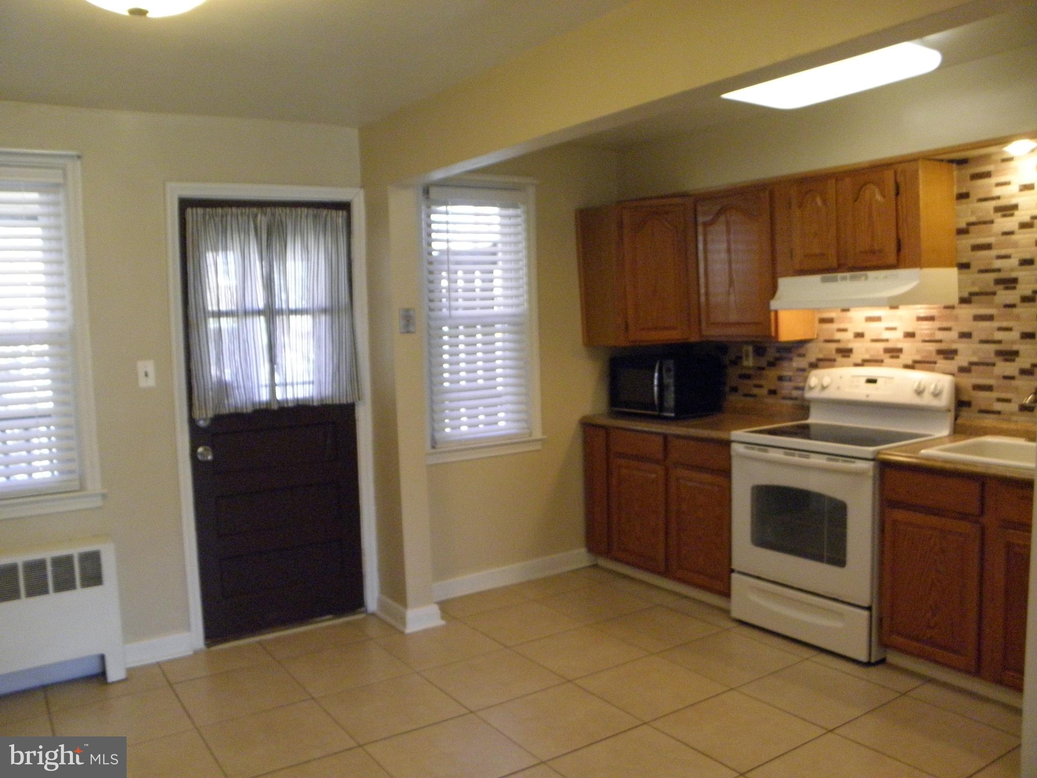 1214 Primrose Avenue Rosedale, MD 21237 - Photo 6 of 28 Kitchen