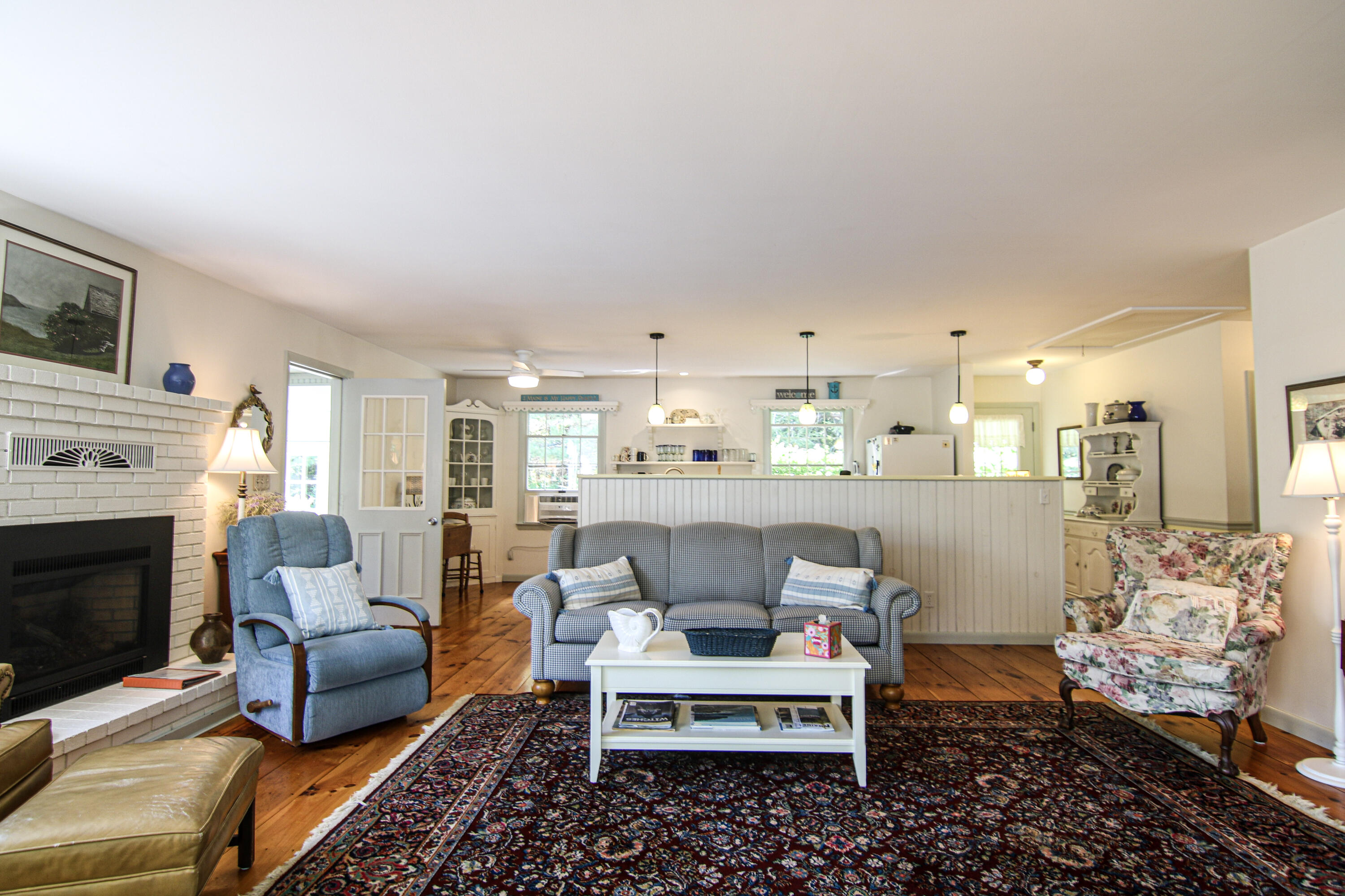295 Mills Road Newcastle, ME 04553 - Photo 19 of 55 Living room