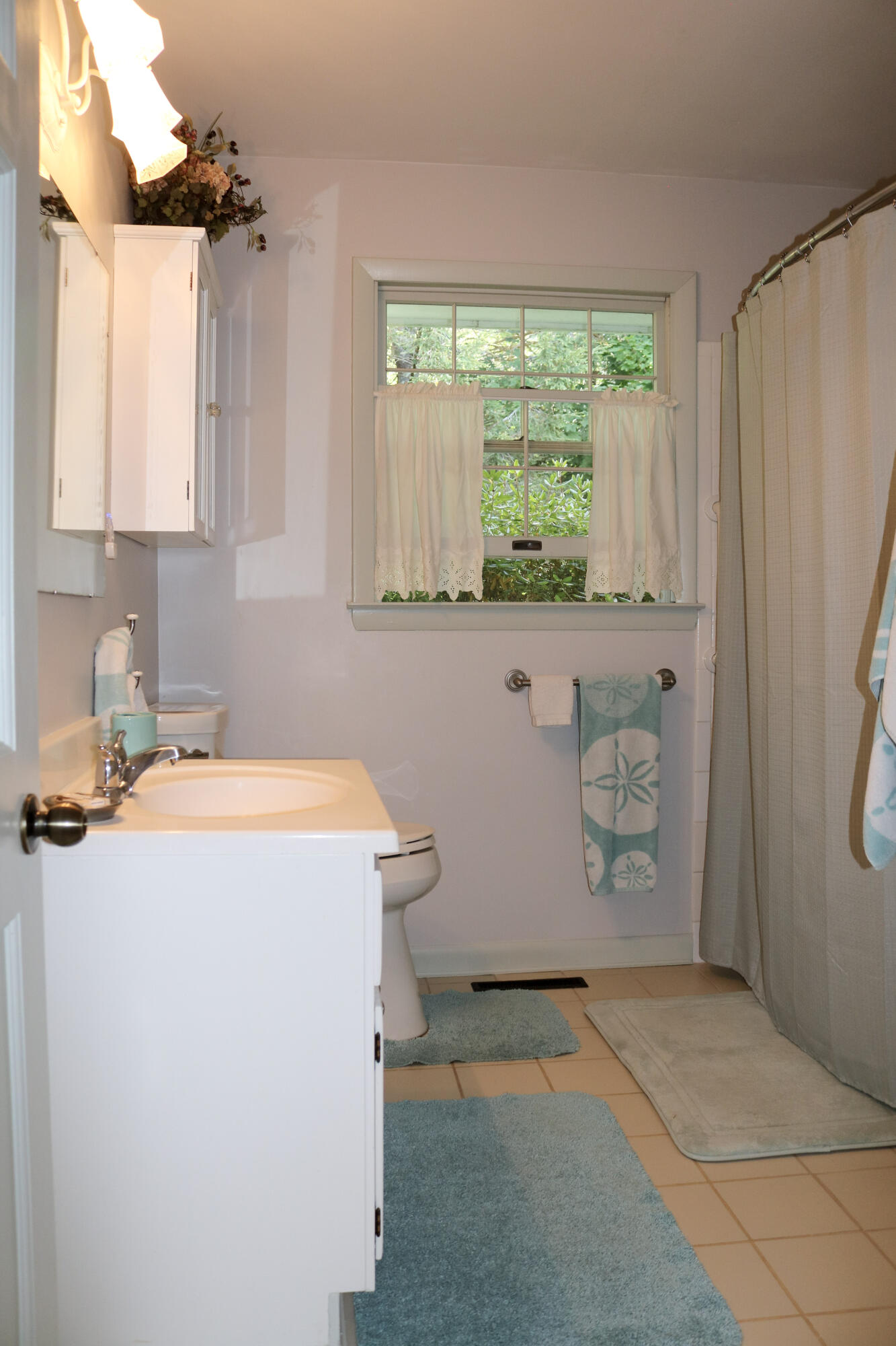 295 Mills Road Newcastle, ME 04553 - Photo 42 of 55 Second full bathroom