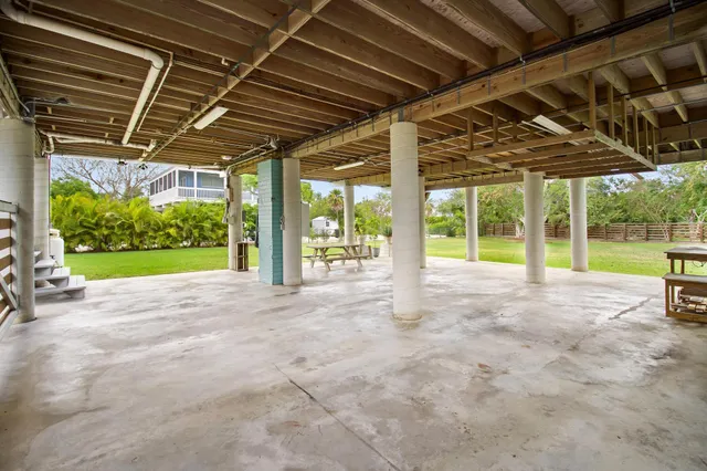 $949,000 | 25057 7th Street, Summerland Key, FL 33042