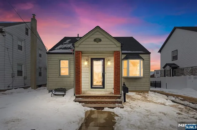 $499,900 | 82-84 Schuyler Avenue, North Arlington, NJ 07031