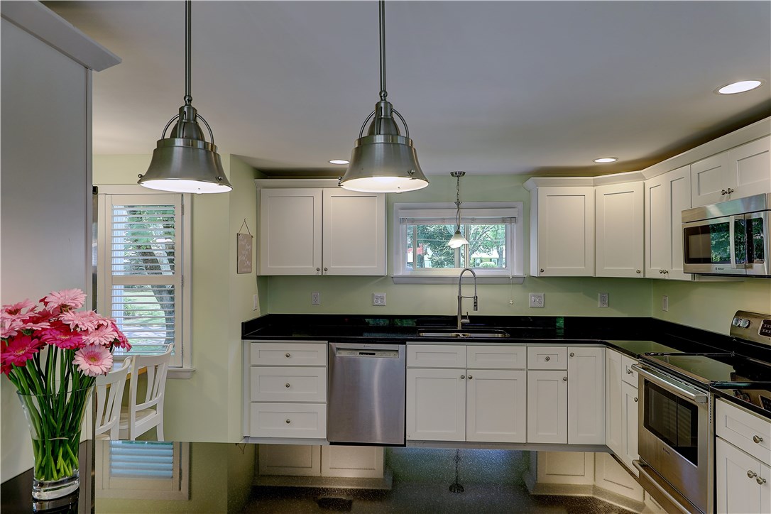 5 Lafayette Road Barrington, RI 02806 - Photo 12 of 32