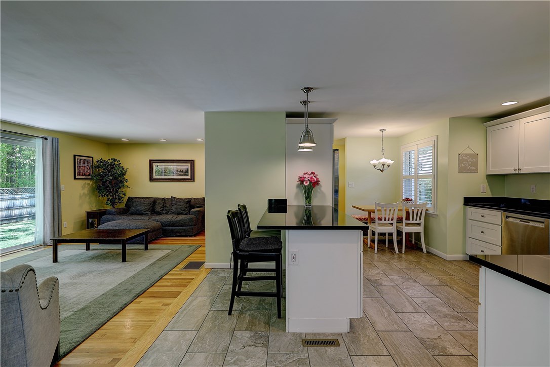 5 Lafayette Road Barrington, RI 02806 - Photo 15 of 32