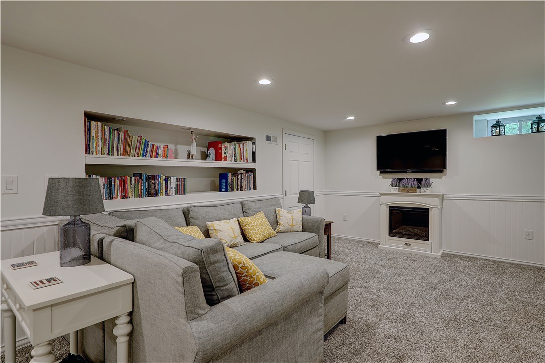5 Lafayette Road Barrington, RI 02806 - Photo 26 of 32