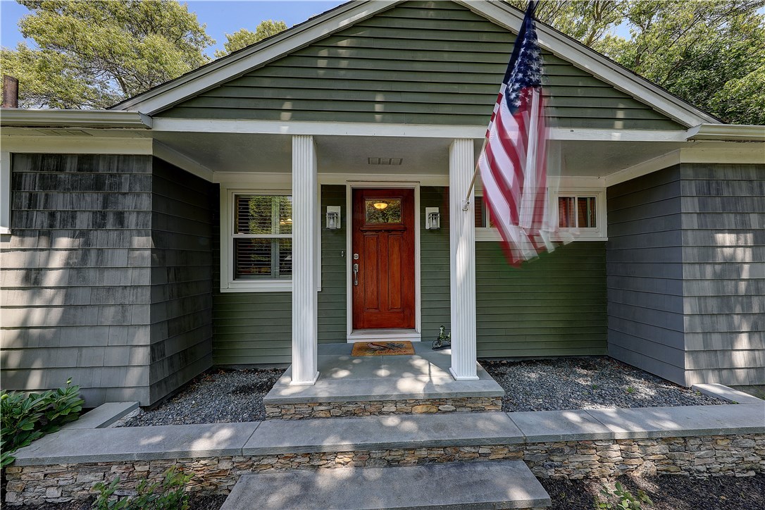 5 Lafayette Road Barrington, RI 02806 - Photo 3 of 32