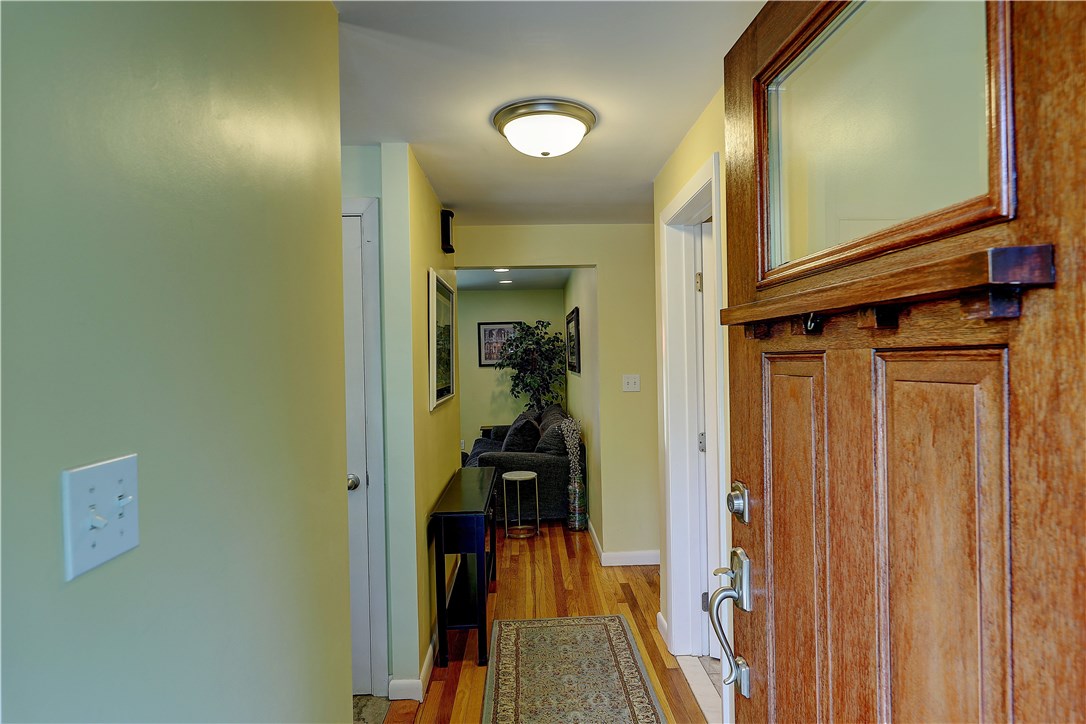 5 Lafayette Road Barrington, RI 02806 - Photo 5 of 32