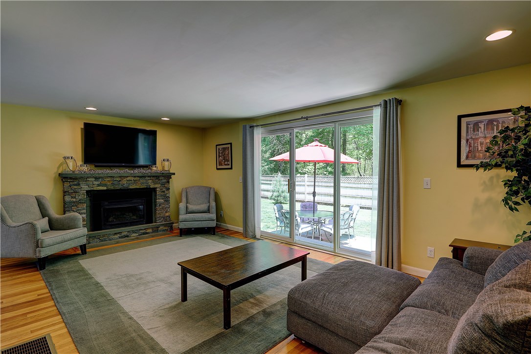 5 Lafayette Road Barrington, RI 02806 - Photo 6 of 32