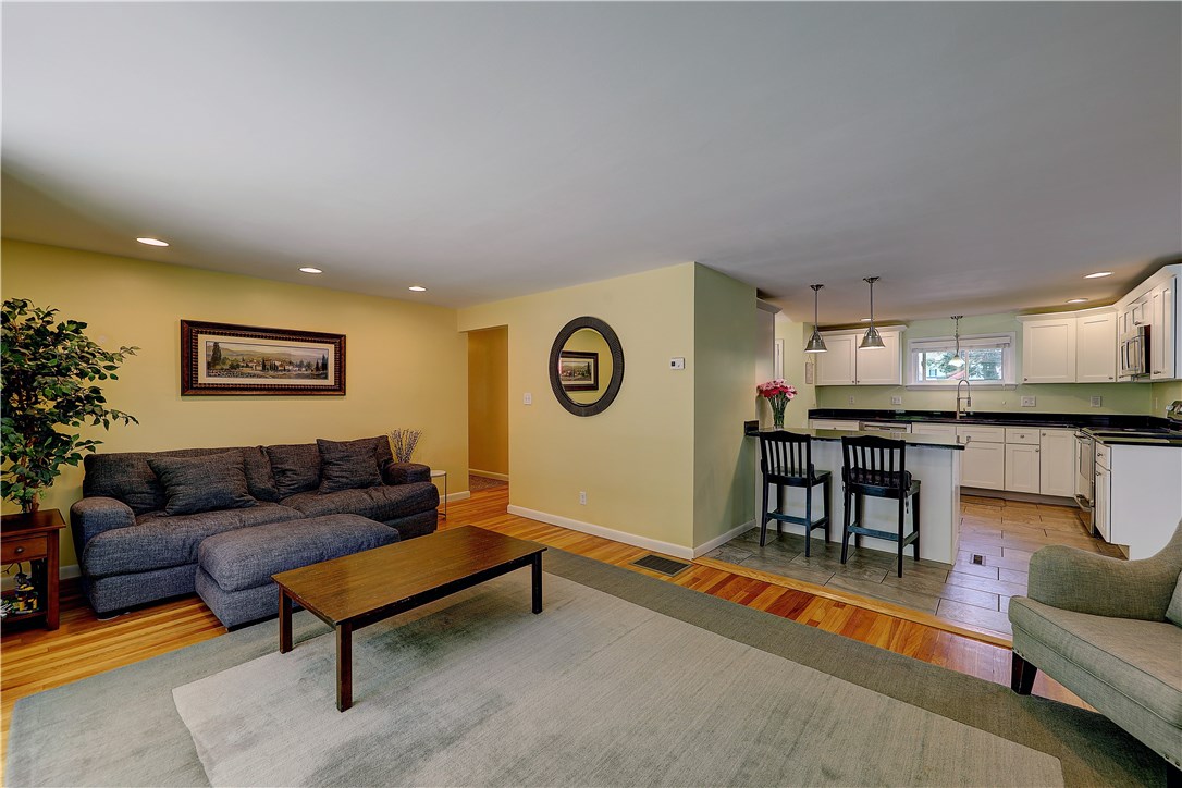 5 Lafayette Road Barrington, RI 02806 - Photo 8 of 32