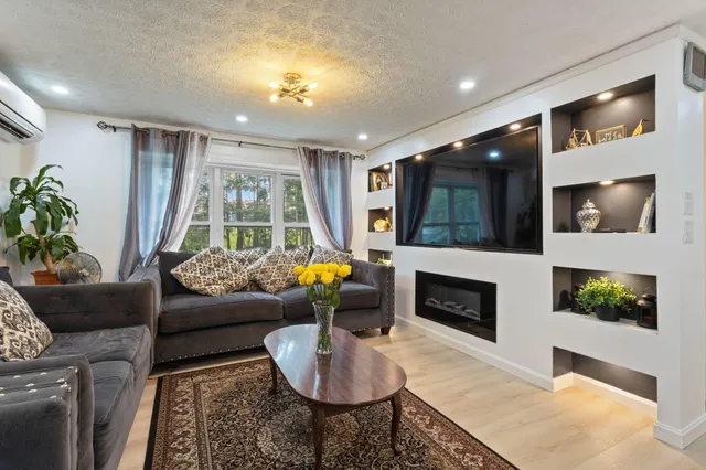 $675,000 | 3 Arbutus Avenue, Old Orchard Beach, ME 04064