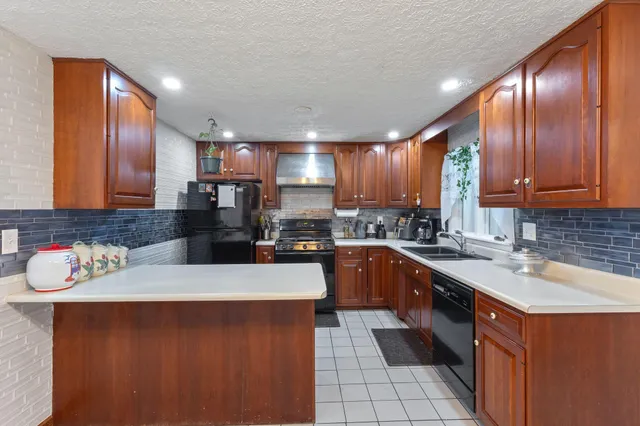 $675,000 | 3 Arbutus Avenue, Old Orchard Beach, ME 04064