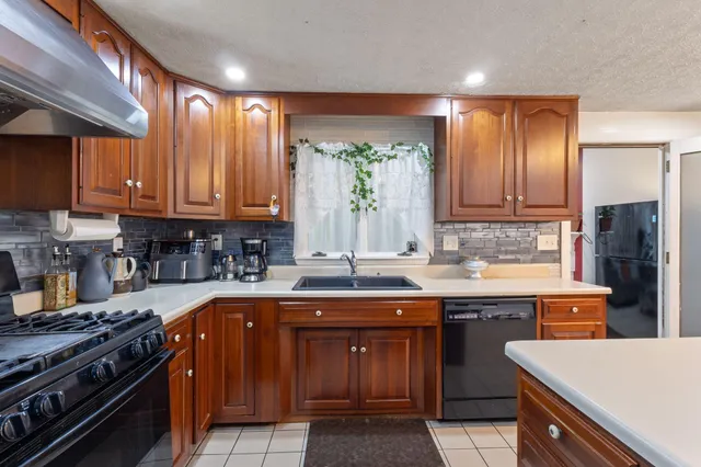 $675,000 | 3 Arbutus Avenue, Old Orchard Beach, ME 04064