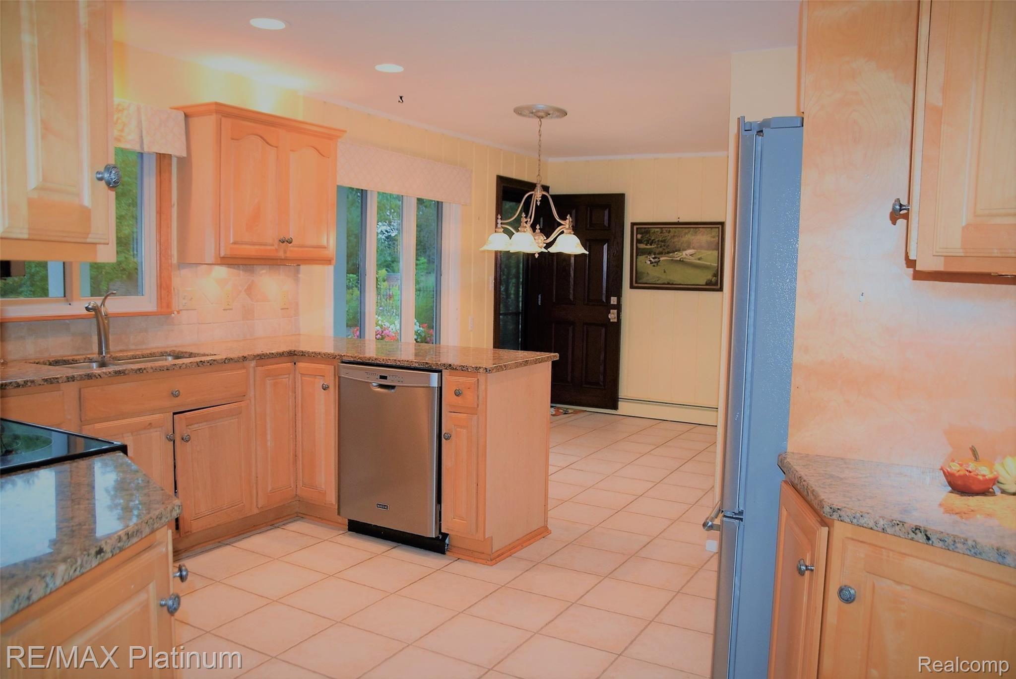7525 Fisher Road Howell, MI 48855 - Photo 7 of 54 Kitchen.JPG