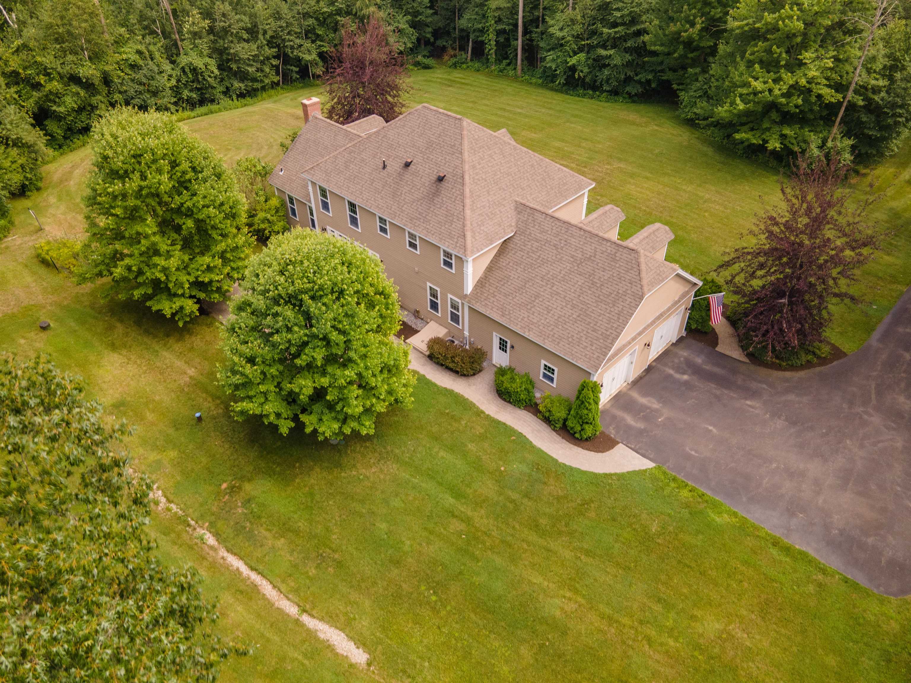 147 Oak Hill Road Concord, NH 03301 - Photo 3 of 40