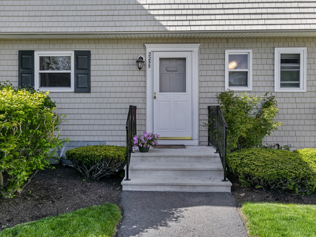 2255 Commonwealth Avenue, Unit 2255 Newton, MA 02466 - Photo 3 of 32 a front view of a house