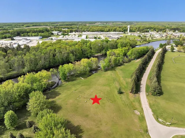 $99,900 | 116 Holtwood Way, Oconto, WI 54153