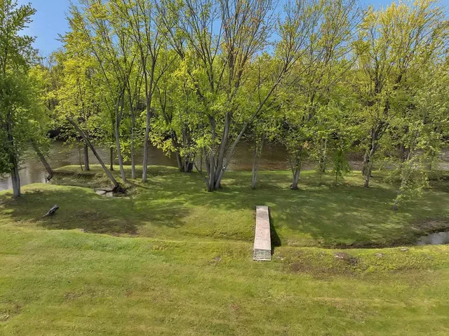 $99,900 | 116 Holtwood Way, Oconto, WI 54153