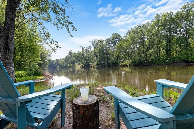 $99,900 | 116 Holtwood Way, Oconto, WI 54153