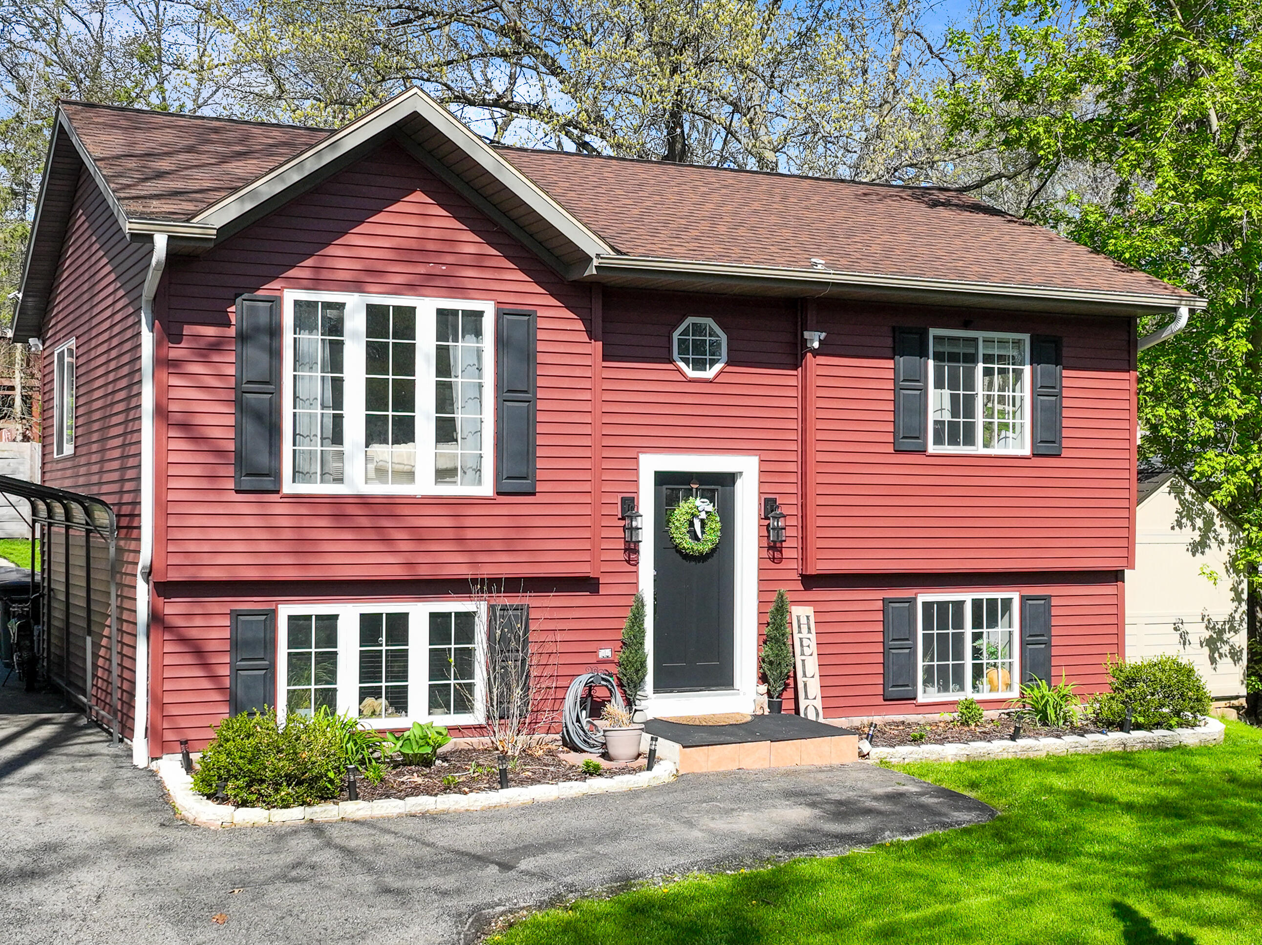 N3311 Queen Road Geneva, WI 53147 - Photo 1 of 51 Front