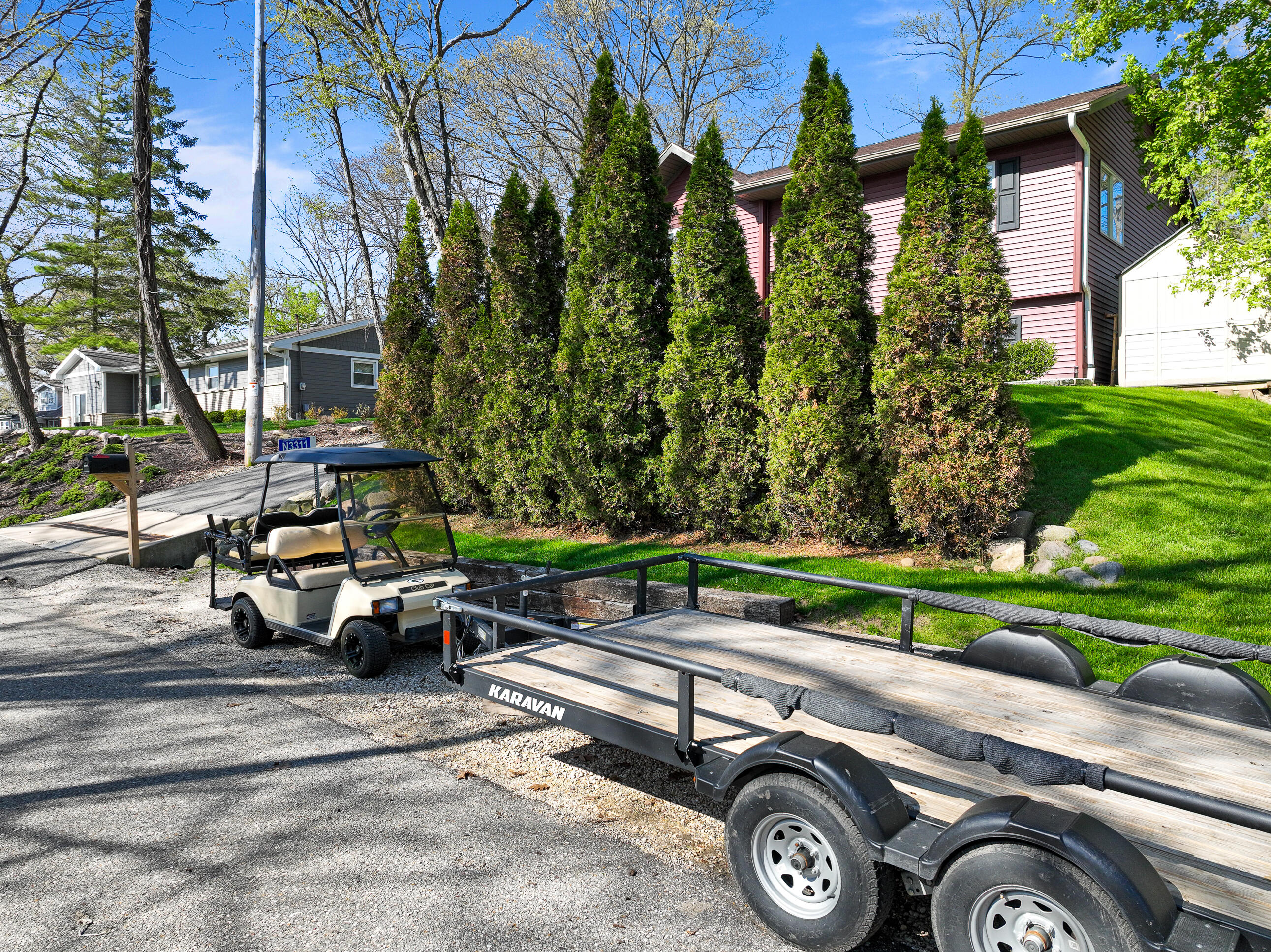 N3311 Queen Road Geneva, WI 53147 - Photo 6 of 51 Expanded front parking