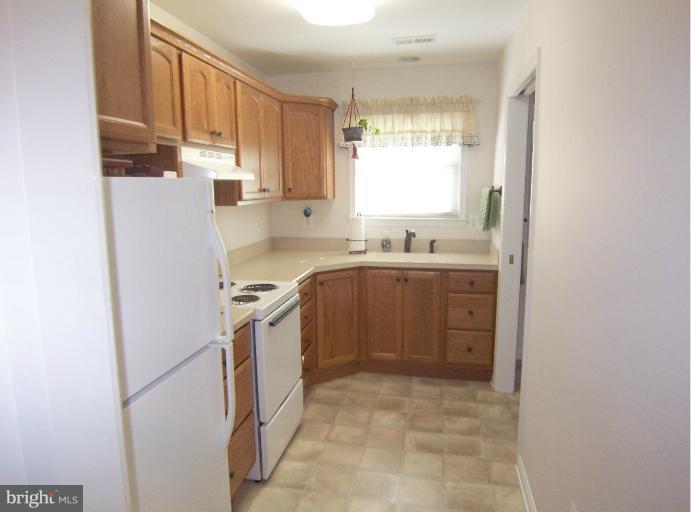 30180 Huntt Road Mechanicsville, MD 20659 - Photo 6 of 28 In-Law Suite Kitchen