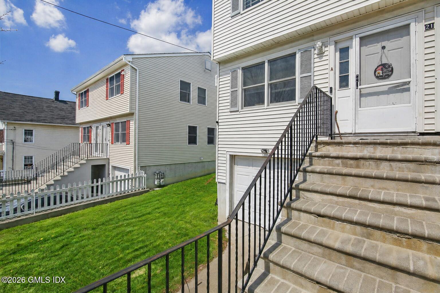 21 Division Street, Unit A Greenwich, CT 06830 - Photo 2 of 17 24 - DSTW