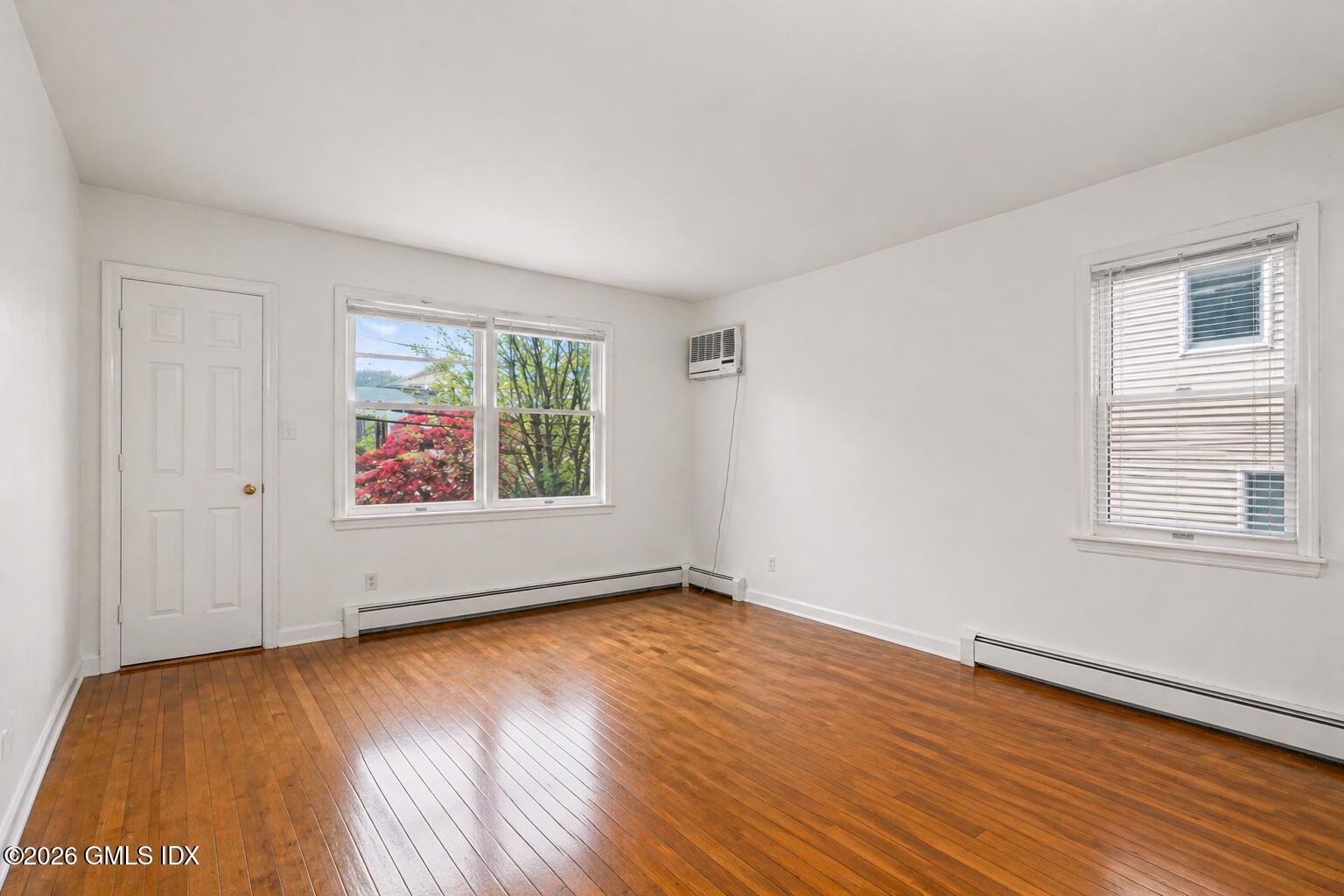 21 Division Street, Unit A Greenwich, CT 06830 - Photo 4 of 17 26 - DSTW