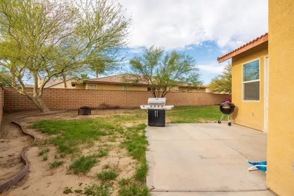 $4,000 | 37523 Durwent Drive, Indio, CA 92203