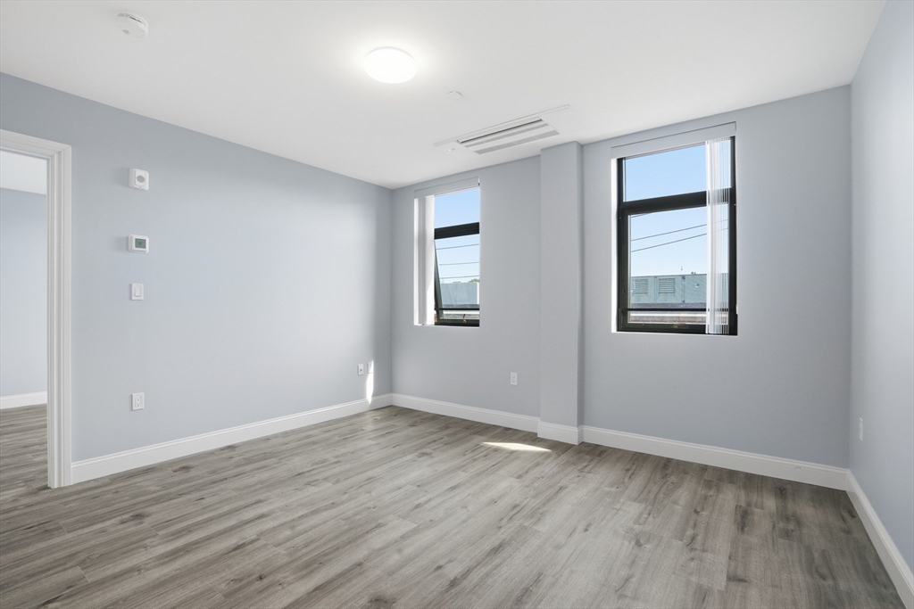 632 Centre Street, Unit 305 Boston, MA 02130 - Photo 9 of 15