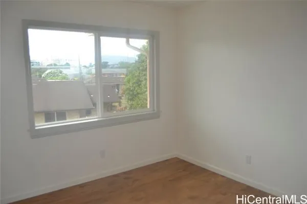 $2,300 | 98-212 Kaulike Drive, Unit 101, Pearl City, HI 96782